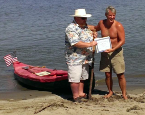Ian Davis receives the Certificate of Achievement from the President of the Cairo Illinois Weight Watchers Int'l.
